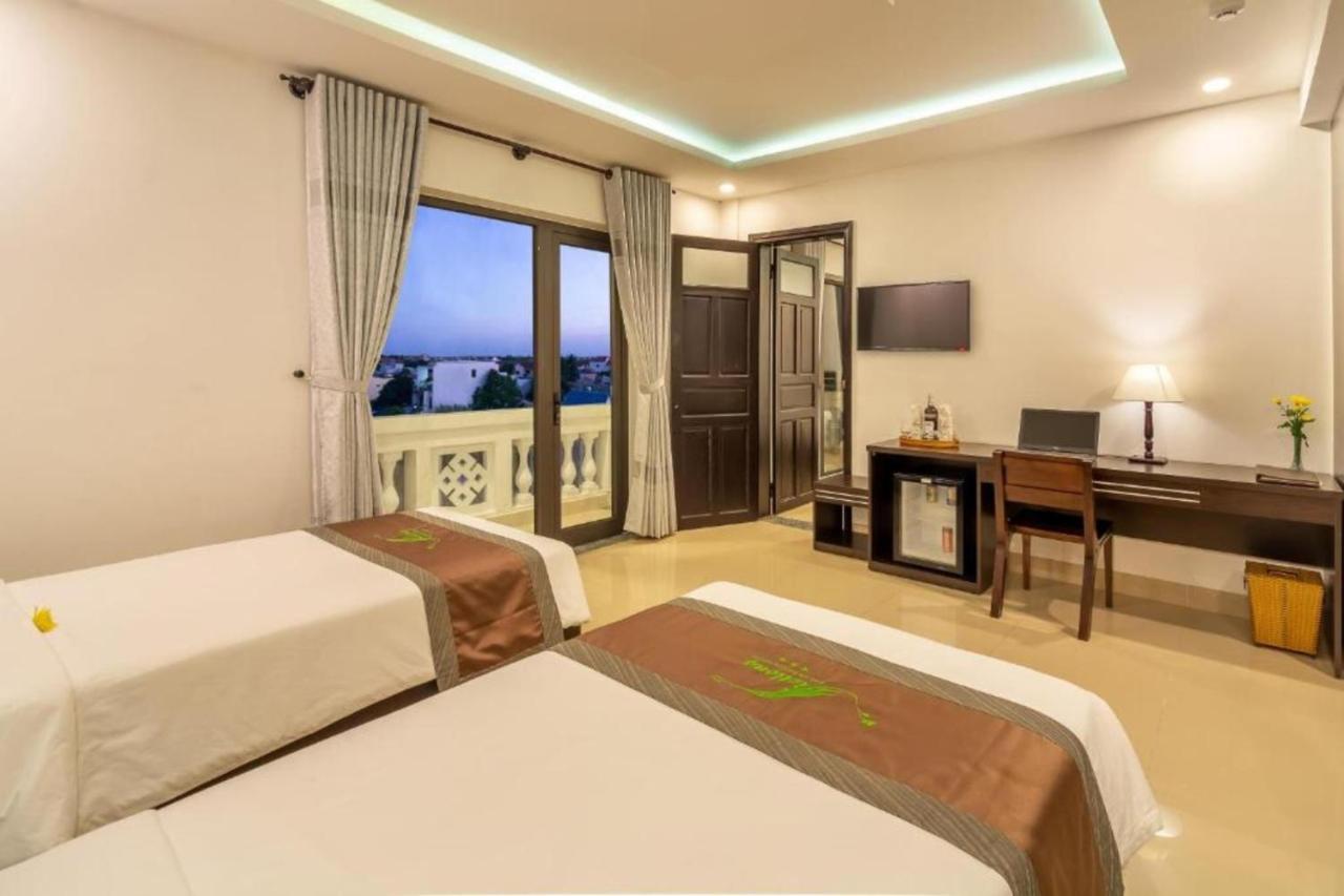 Hotel Front Beach Hội An Buitenkant foto