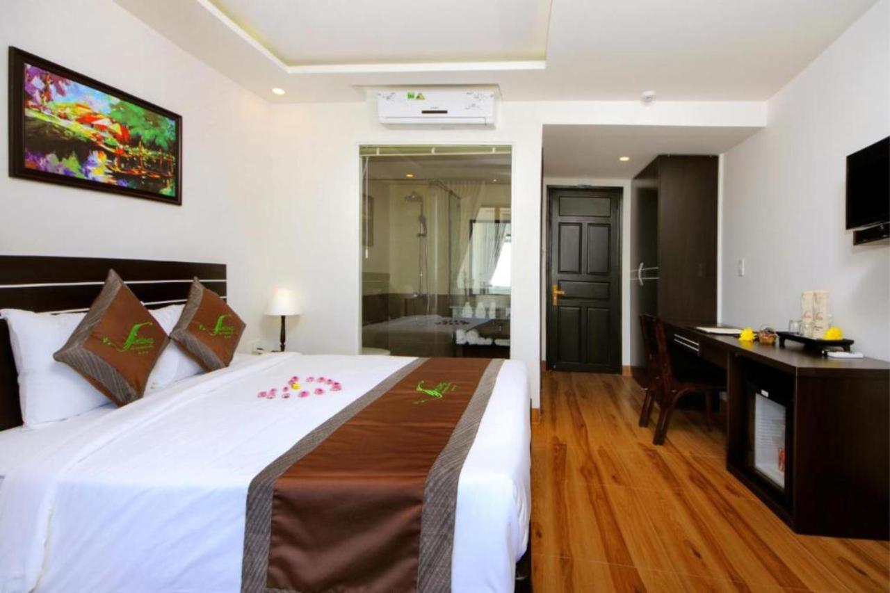 Hotel Front Beach Hội An Buitenkant foto